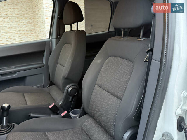 Белый Мицубиси Кольт, объемом двигателя 1.3 л и пробегом 120 тыс. км за 5550 $, фото 17 на Automoto.ua