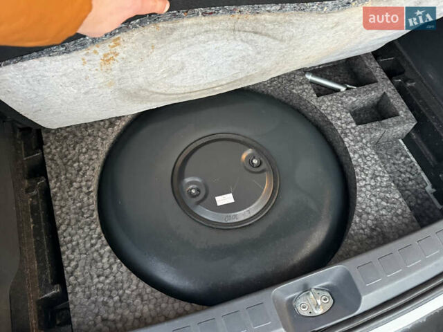 Белый Мицубиси Кольт, объемом двигателя 1.3 л и пробегом 120 тыс. км за 5550 $, фото 27 на Automoto.ua