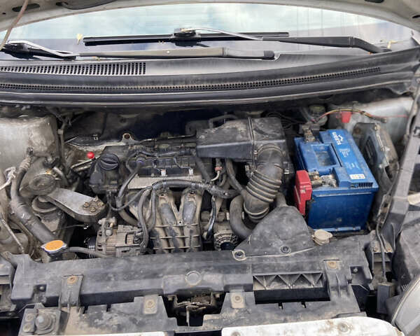 Білий Міцубісі Кольт, об'ємом двигуна 1.12 л та пробігом 205 тис. км за 4000 $, фото 12 на Automoto.ua