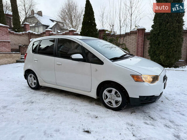 Белый Мицубиси Кольт, объемом двигателя 1.3 л и пробегом 120 тыс. км за 5550 $, фото 3 на Automoto.ua