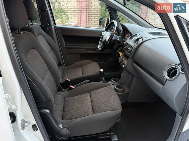 Белый Мицубиси Кольт, объемом двигателя 1.3 л и пробегом 120 тыс. км за 5550 $, фото 23 на Automoto.ua