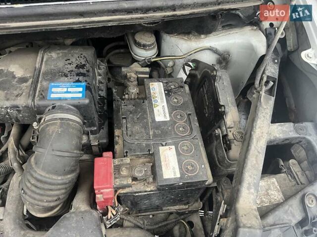 Белый Мицубиси Кольт, объемом двигателя 1.33 л и пробегом 280 тыс. км за 3600 $, фото 14 на Automoto.ua