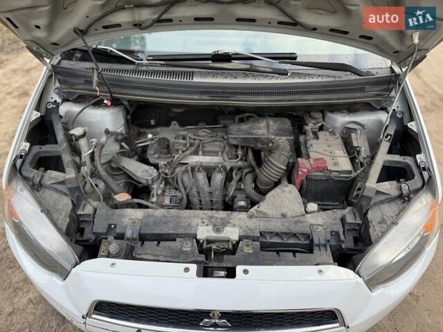 Білий Міцубісі Кольт, об'ємом двигуна 1.12 л та пробігом 203 тис. км за 4900 $, фото 10 на Automoto.ua