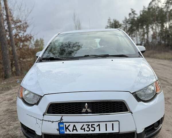 Білий Міцубісі Кольт, об'ємом двигуна 1.12 л та пробігом 203 тис. км за 4900 $, фото 24 на Automoto.ua