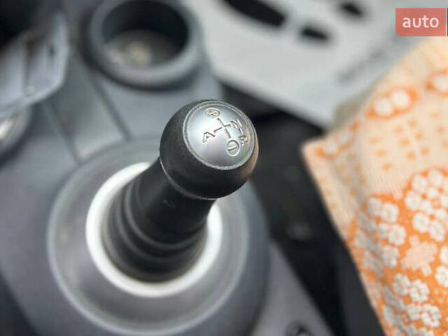 Білий Міцубісі Кольт, об'ємом двигуна 1.33 л та пробігом 138 тис. км за 7200 $, фото 9 на Automoto.ua