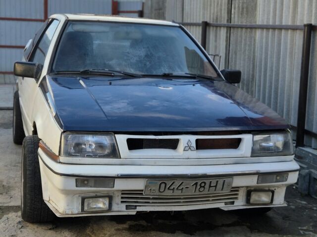 Білий Міцубісі Кольт, об'ємом двигуна 0 л та пробігом 100 тис. км за 800 $, фото 7 на Automoto.ua