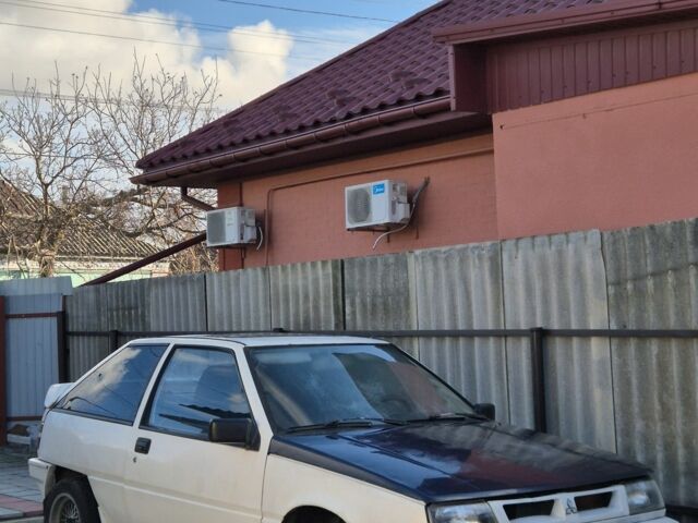 Білий Міцубісі Кольт, об'ємом двигуна 0 л та пробігом 100 тис. км за 800 $, фото 1 на Automoto.ua