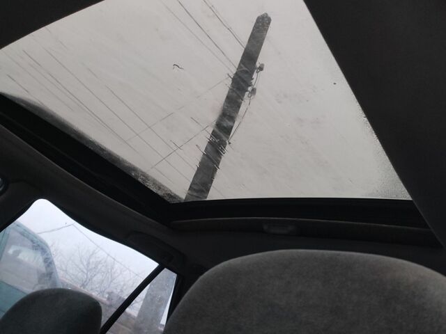 Белый Мицубиси Кольт, объемом двигателя 2 л и пробегом 300 тыс. км за 1500 $, фото 4 на Automoto.ua