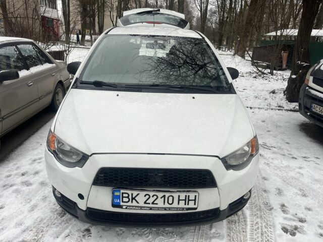 Белый Мицубиси Кольт, объемом двигателя 1.3 л и пробегом 280 тыс. км за 3600 $, фото 11 на Automoto.ua