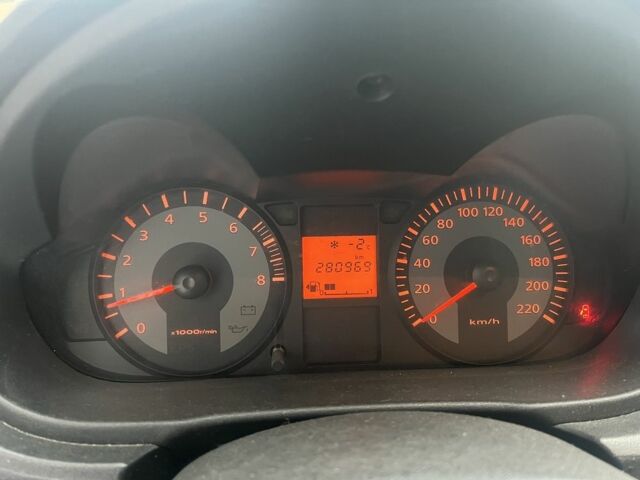 Белый Мицубиси Кольт, объемом двигателя 1.3 л и пробегом 280 тыс. км за 3600 $, фото 2 на Automoto.ua