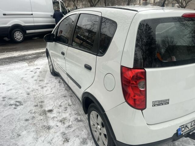 Белый Мицубиси Кольт, объемом двигателя 1.3 л и пробегом 280 тыс. км за 3600 $, фото 5 на Automoto.ua
