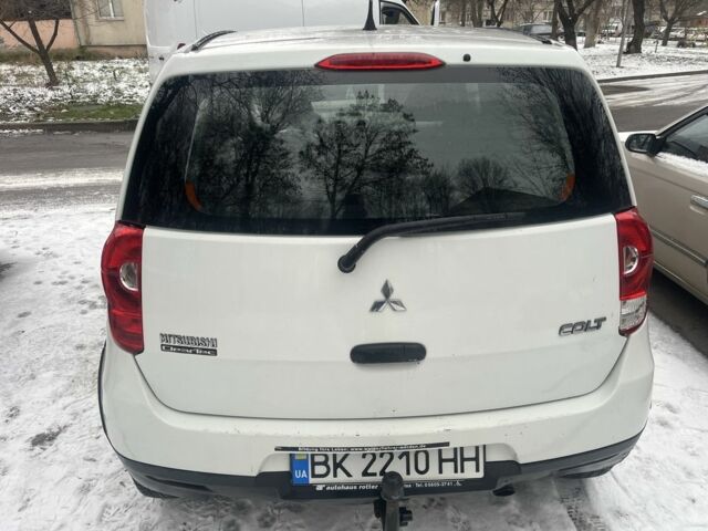 Белый Мицубиси Кольт, объемом двигателя 1.3 л и пробегом 280 тыс. км за 3600 $, фото 6 на Automoto.ua