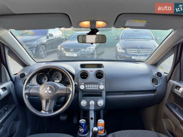 Міцубісі Кольт 2008 у Одесі на Automoto.ua Бежевий Міцубісі Кольт, об'ємом двигуна 1.33 л та пробігом 138 тис. км за 5000 $, фото 17 на Automoto.ua