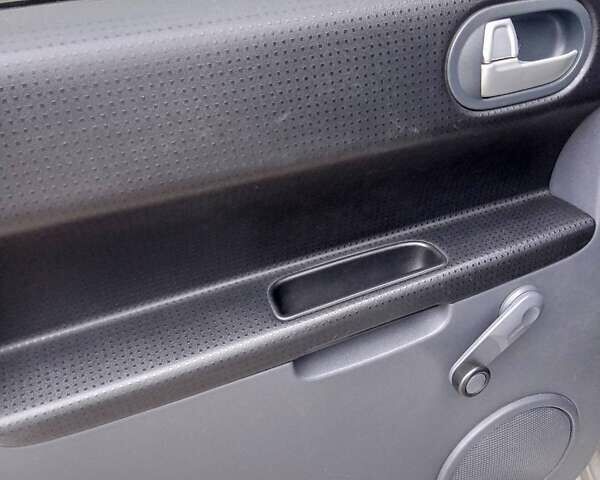 Бежевый Мицубиси Кольт, объемом двигателя 1.33 л и пробегом 280 тыс. км за 3900 $, фото 7 на Automoto.ua