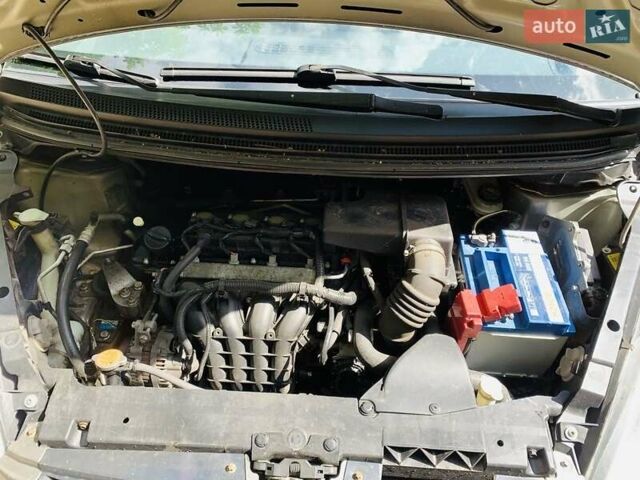 Бежевый Мицубиси Кольт, объемом двигателя 1.3 л и пробегом 181 тыс. км за 5645 $, фото 4 на Automoto.ua