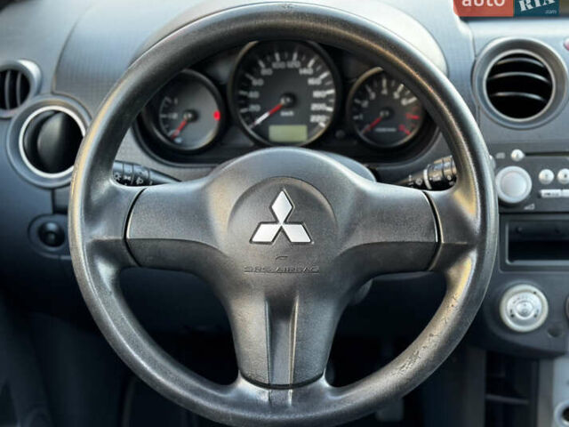 Міцубісі Кольт 2008 у Одесі на Automoto.ua Бежевий Міцубісі Кольт, об'ємом двигуна 1.33 л та пробігом 138 тис. км за 5000 $, фото 18 на Automoto.ua