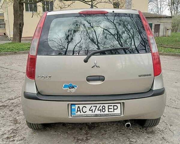 Бежевый Мицубиси Кольт, объемом двигателя 1.33 л и пробегом 280 тыс. км за 3900 $, фото 10 на Automoto.ua