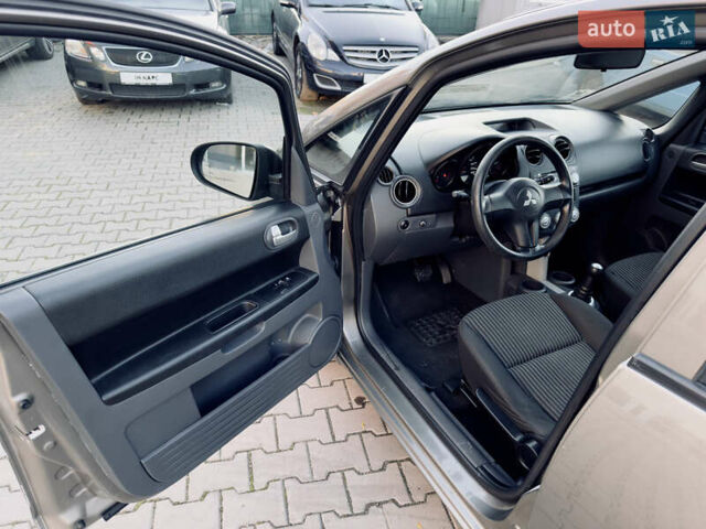 Міцубісі Кольт 2008 у Одесі на Automoto.ua Бежевий Міцубісі Кольт, об'ємом двигуна 1.33 л та пробігом 138 тис. км за 5000 $, фото 12 на Automoto.ua