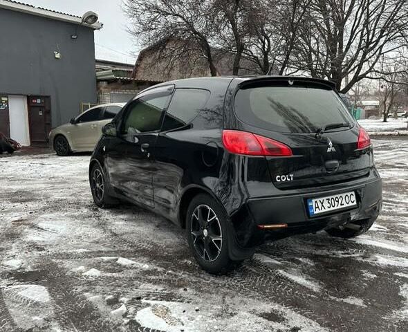 Чорний Міцубісі Кольт, об'ємом двигуна 1.3 л та пробігом 0 тис. км за 3650 $, фото 3 на Automoto.ua