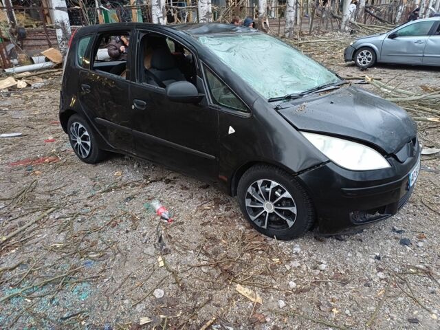 Черный Мицубиси Кольт, объемом двигателя 1.3 л и пробегом 215 тыс. км за 1183 $, фото 2 на Automoto.ua