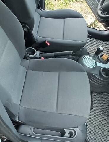 Міцубісі Кольт 2005 у Житомирі на Automoto.ua Чорний Міцубісі Кольт, об'ємом двигуна 1.33 л та пробігом 156 тис. км за 3598 $, фото 49 на Automoto.ua