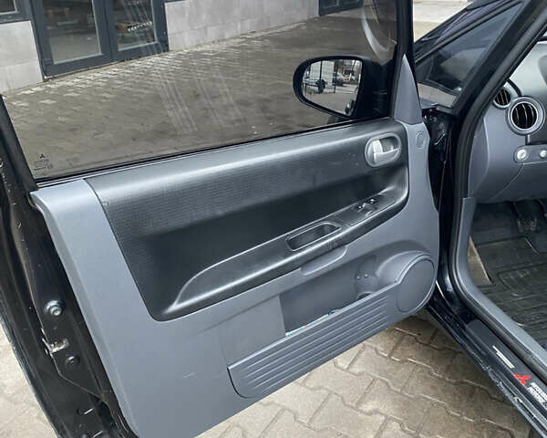 Черный Мицубиси Кольт, объемом двигателя 1.3 л и пробегом 114 тыс. км за 4000 $, фото 25 на Automoto.ua