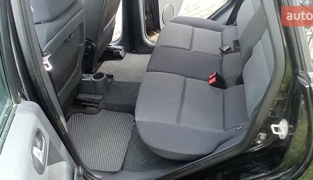 Міцубісі Кольт 2005 у Житомирі на Automoto.ua Чорний Міцубісі Кольт, об'ємом двигуна 1.33 л та пробігом 156 тис. км за 3598 $, фото 31 на Automoto.ua