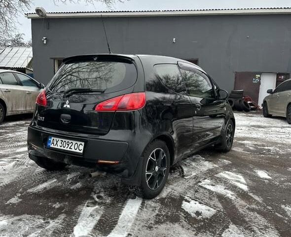 Чорний Міцубісі Кольт, об'ємом двигуна 1.3 л та пробігом 0 тис. км за 3650 $, фото 4 на Automoto.ua