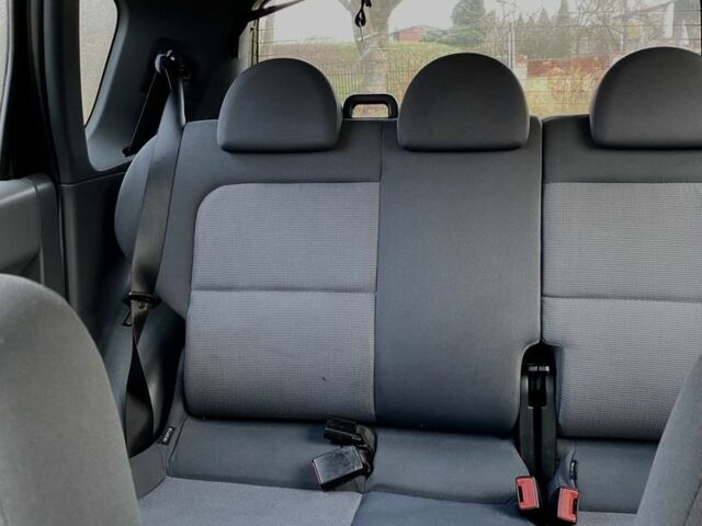 Чорний Міцубісі Кольт, об'ємом двигуна 1.1 л та пробігом 228 тис. км за 3150 $, фото 6 на Automoto.ua