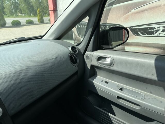 Міцубісі Кольт 2006 у Мукачеве на Automoto.ua Чорний Міцубісі Кольт, об'ємом двигуна 1.3 л та пробігом 255 тис. км за 2000 $, фото 9 на Automoto.ua