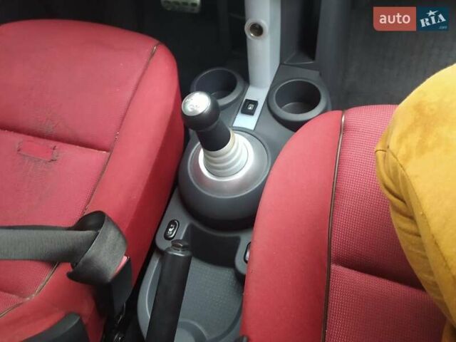 Черный Мицубиси Кольт, объемом двигателя 1.33 л и пробегом 151 тыс. км за 4500 $, фото 6 на Automoto.ua