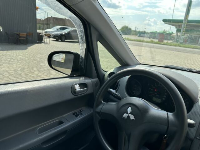 Міцубісі Кольт 2006 у Мукачеве на Automoto.ua Чорний Міцубісі Кольт, об'ємом двигуна 1.3 л та пробігом 255 тис. км за 2000 $, фото 8 на Automoto.ua