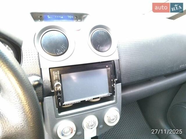 Черный Мицубиси Кольт, объемом двигателя 1.1 л и пробегом 251 тыс. км за 3200 $, фото 7 на Automoto.ua