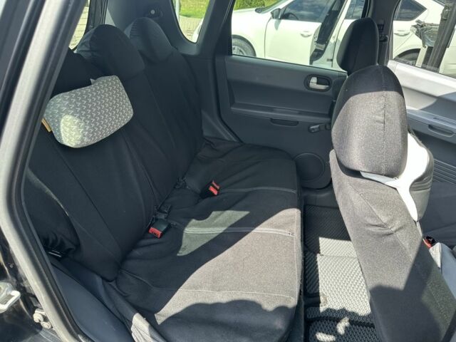 Міцубісі Кольт 2006 у Мукачеве на Automoto.ua Чорний Міцубісі Кольт, об'ємом двигуна 1.3 л та пробігом 255 тис. км за 2000 $, фото 7 на Automoto.ua