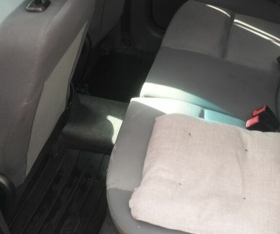 Черный Мицубиси Кольт, объемом двигателя 1.3 л и пробегом 215 тыс. км за 4300 $, фото 7 на Automoto.ua