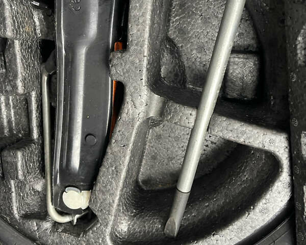 Чорний Міцубісі Кольт, об'ємом двигуна 1.3 л та пробігом 184 тис. км за 5000 $, фото 22 на Automoto.ua