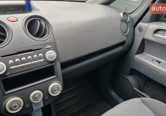 Черный Мицубиси Кольт, объемом двигателя 1.33 л и пробегом 234 тыс. км за 4555 $, фото 12 на Automoto.ua