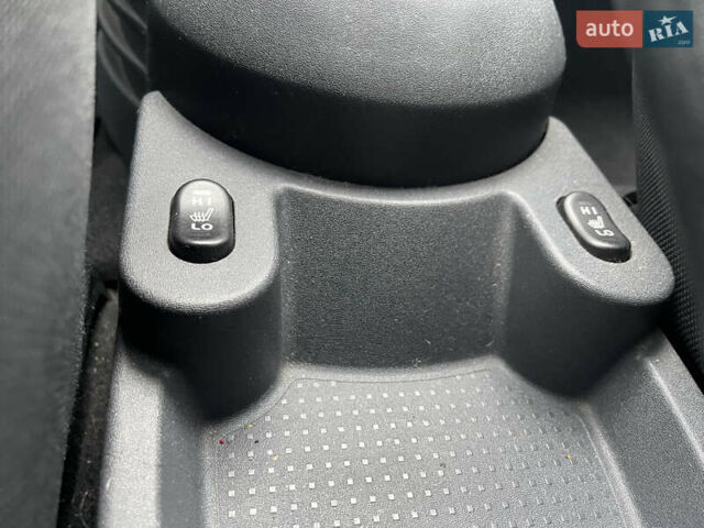 Чорний Міцубісі Кольт, об'ємом двигуна 1.3 л та пробігом 184 тис. км за 5000 $, фото 18 на Automoto.ua