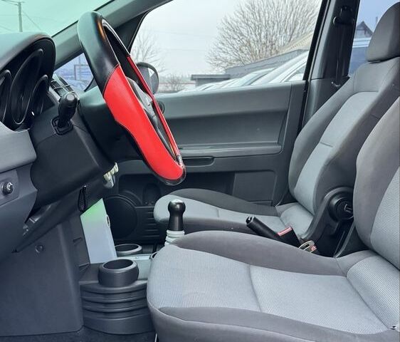 Черный Мицубиси Кольт, объемом двигателя 1.3 л и пробегом 154 тыс. км за 4700 $, фото 10 на Automoto.ua