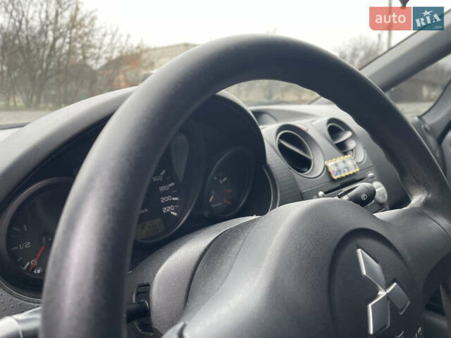 Чорний Міцубісі Кольт, об'ємом двигуна 1.3 л та пробігом 184 тис. км за 5000 $, фото 14 на Automoto.ua