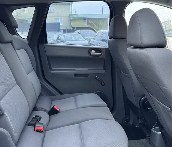 Черный Мицубиси Кольт, объемом двигателя 1.3 л и пробегом 154 тыс. км за 4700 $, фото 14 на Automoto.ua