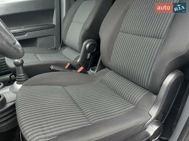 Чорний Міцубісі Кольт, об'ємом двигуна 1.3 л та пробігом 184 тис. км за 5000 $, фото 13 на Automoto.ua