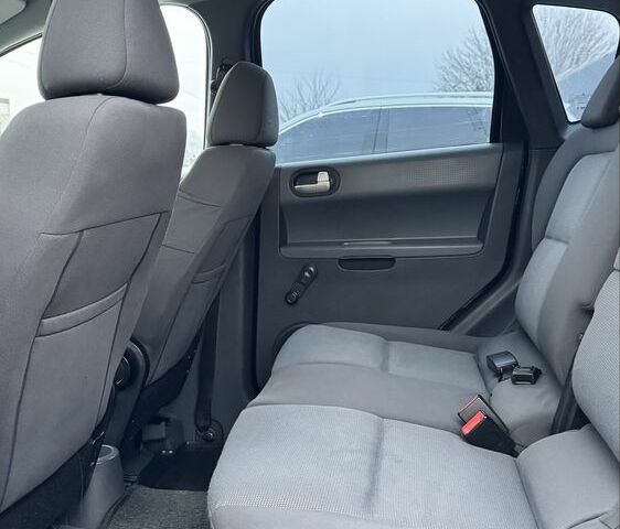 Черный Мицубиси Кольт, объемом двигателя 1.3 л и пробегом 154 тыс. км за 4700 $, фото 12 на Automoto.ua