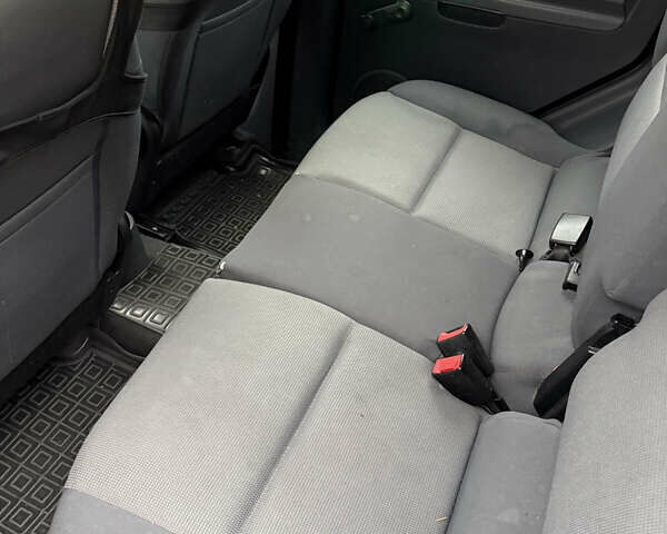 Черный Мицубиси Кольт, объемом двигателя 1.33 л и пробегом 173 тыс. км за 4200 $, фото 5 на Automoto.ua