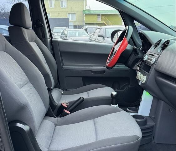 Черный Мицубиси Кольт, объемом двигателя 1.3 л и пробегом 154 тыс. км за 4700 $, фото 16 на Automoto.ua