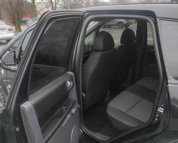 Черный Мицубиси Кольт, объемом двигателя 1.33 л и пробегом 184 тыс. км за 5000 $, фото 8 на Automoto.ua