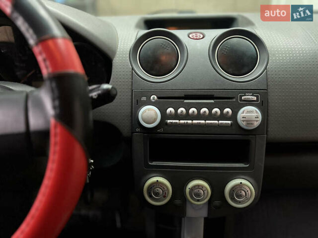 Черный Мицубиси Кольт, объемом двигателя 1.33 л и пробегом 223 тыс. км за 3750 $, фото 7 на Automoto.ua