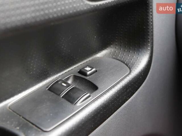 Черный Мицубиси Кольт, объемом двигателя 1.33 л и пробегом 201 тыс. км за 4300 $, фото 21 на Automoto.ua