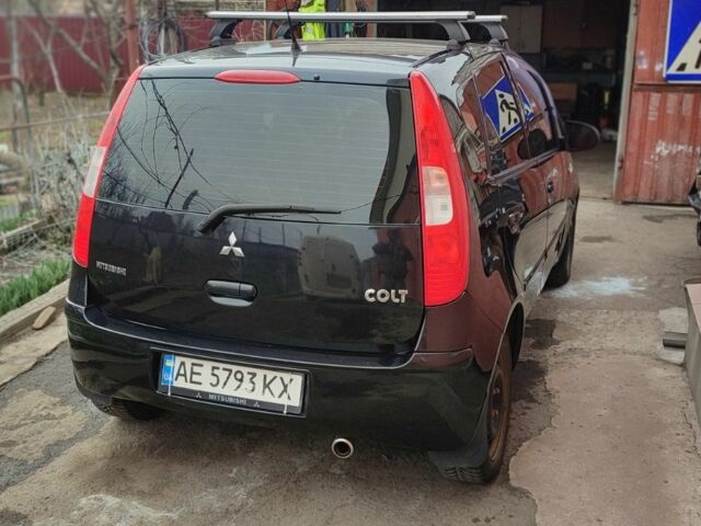 Черный Мицубиси Кольт, объемом двигателя 1.5 л и пробегом 197 тыс. км за 4100 $, фото 5 на Automoto.ua