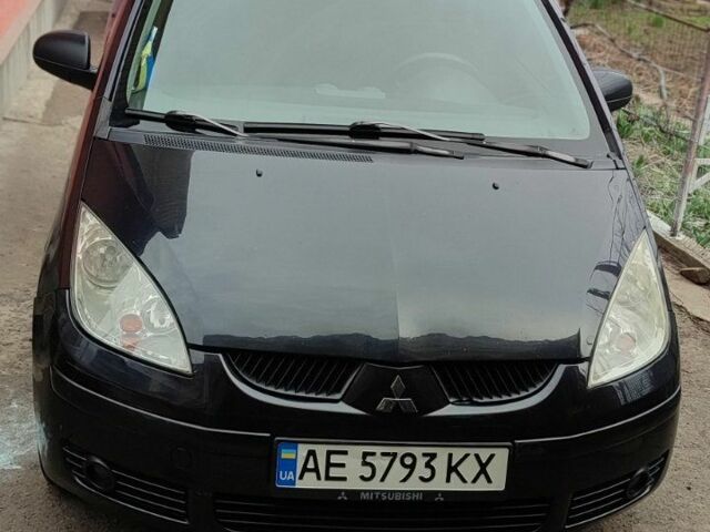 Черный Мицубиси Кольт, объемом двигателя 1.5 л и пробегом 197 тыс. км за 4100 $, фото 6 на Automoto.ua
